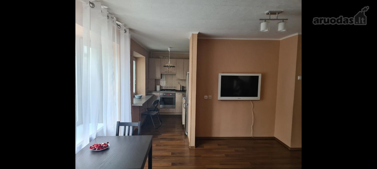 Išnuomojamas 3-jų kambarių butas ramioje - nuotraukos Nr. 2