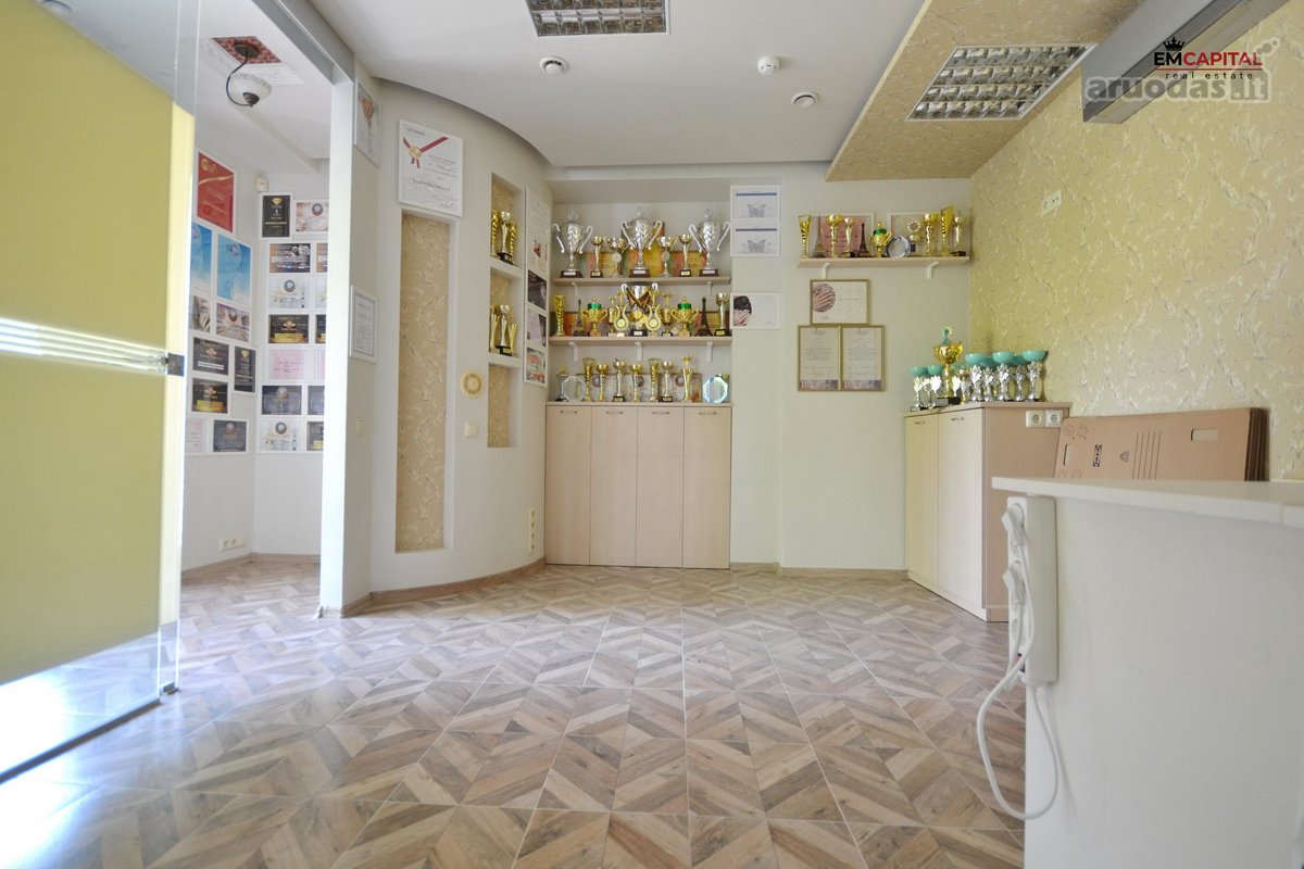 Parduodamos įrengtos komercinės patalpos - nuotraukos Nr. 11