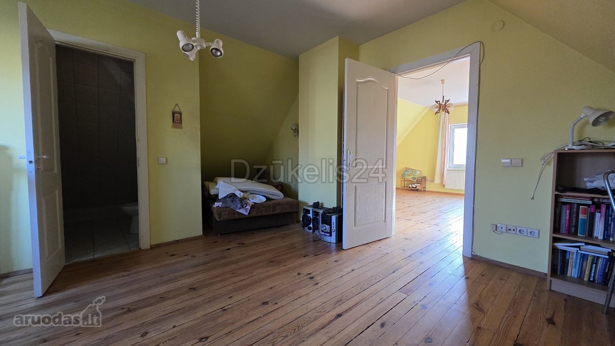 Parduodamas 2 aukštų gyvenamasis namas - nuotraukos Nr. 28