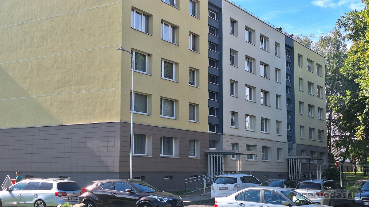Parduodamas erdvus 3 kambarių, 64,50 m² butas - nuotraukos Nr. 2