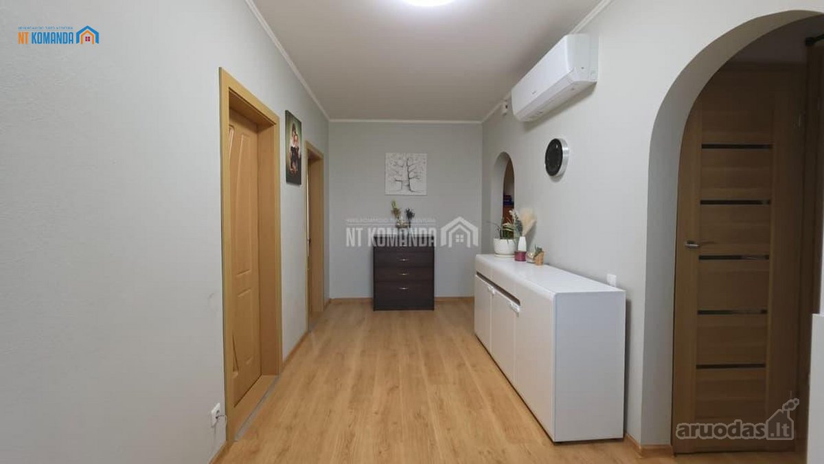 Parduodamas erdvus 3 kambarių butas su holu, - nuotraukos Nr. 8