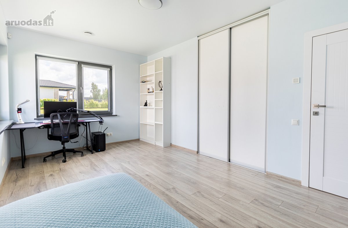 Parduodamas prabangus 163 m2 ploto A+ klasės - nuotraukos Nr. 15