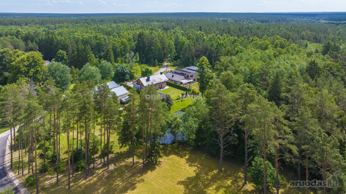 -Parduodamas unikalus dviejų aukštų namas - nuotraukos Nr. 3