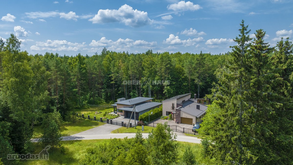 -Parduodamas unikalus dviejų aukštų namas - nuotraukos Nr. 31