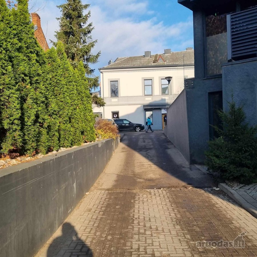 Išnuomojamas garažas Kauno Centre Vytauto pr. - nuotraukos Nr. 12