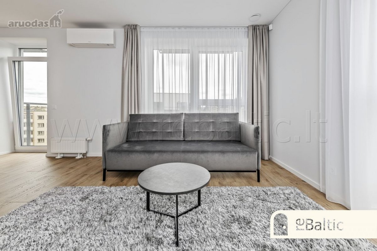 Stilingi, trijų kambarių apartamentai &bdquo - nuotraukos Nr. 8
