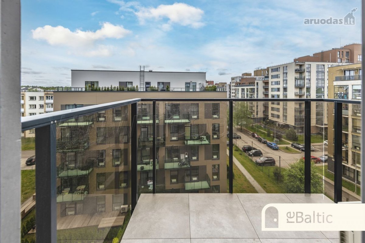 Stilingi, trijų kambarių apartamentai &bdquo - nuotraukos Nr. 9
