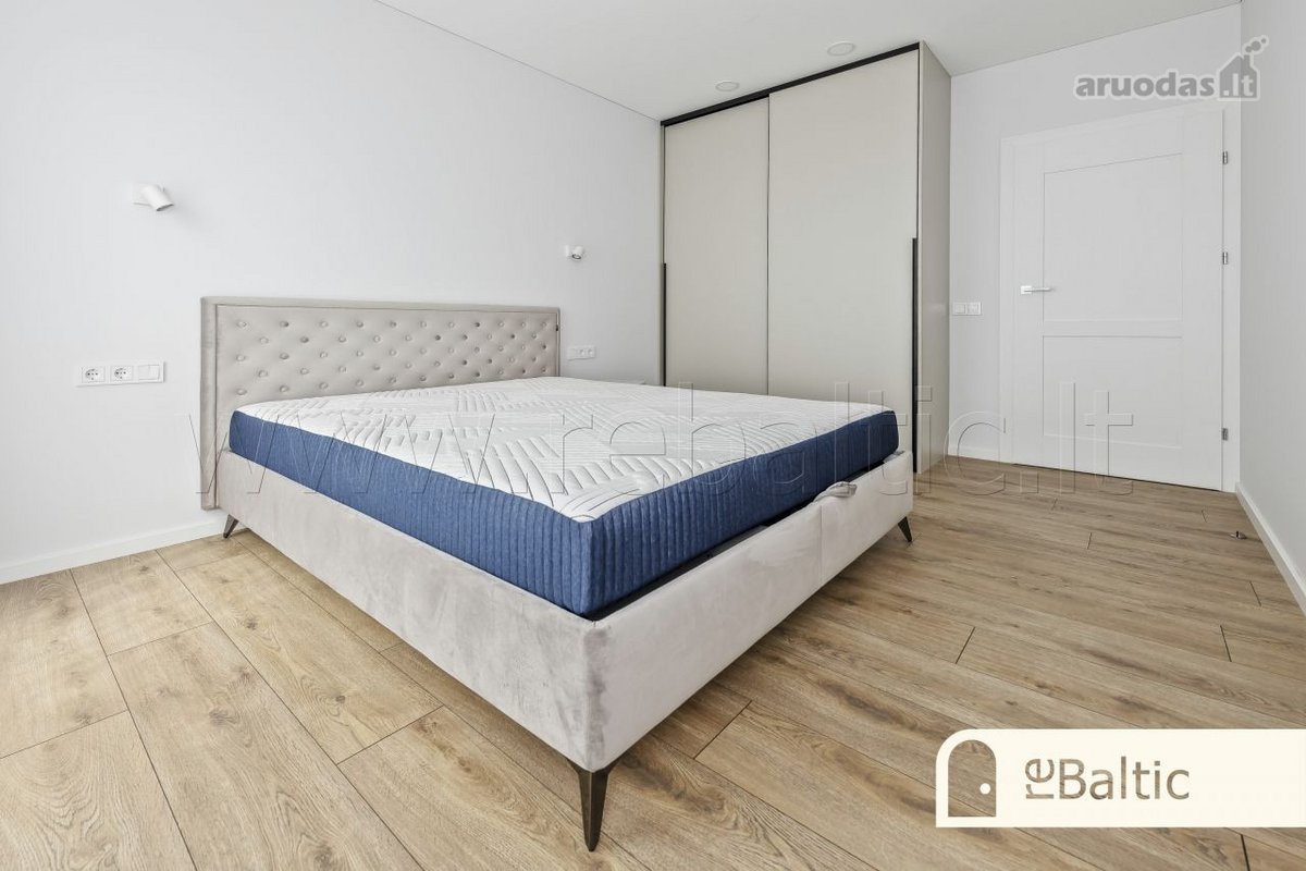 Stilingi, trijų kambarių apartamentai &bdquo - nuotraukos Nr. 12