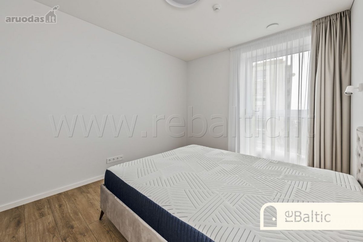 Stilingi, trijų kambarių apartamentai &bdquo - nuotraukos Nr. 13