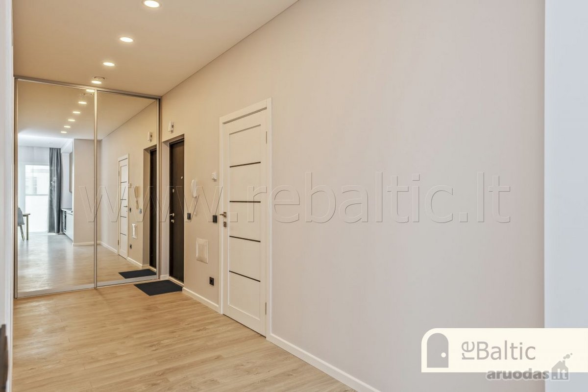 Stilingi, įrengti trijų kambarių apartamentai - nuotraukos Nr. 19