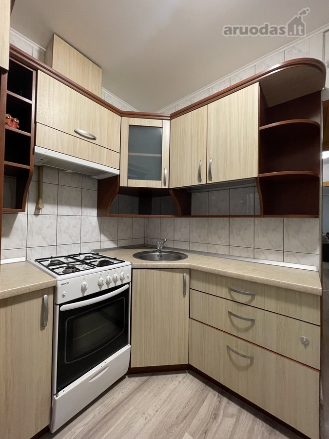 Renovuotame name dviejų kambarių butas - nuotraukos Nr. 8