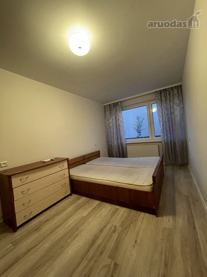 Renovuotame name dviejų kambarių butas - nuotraukos Nr. 12