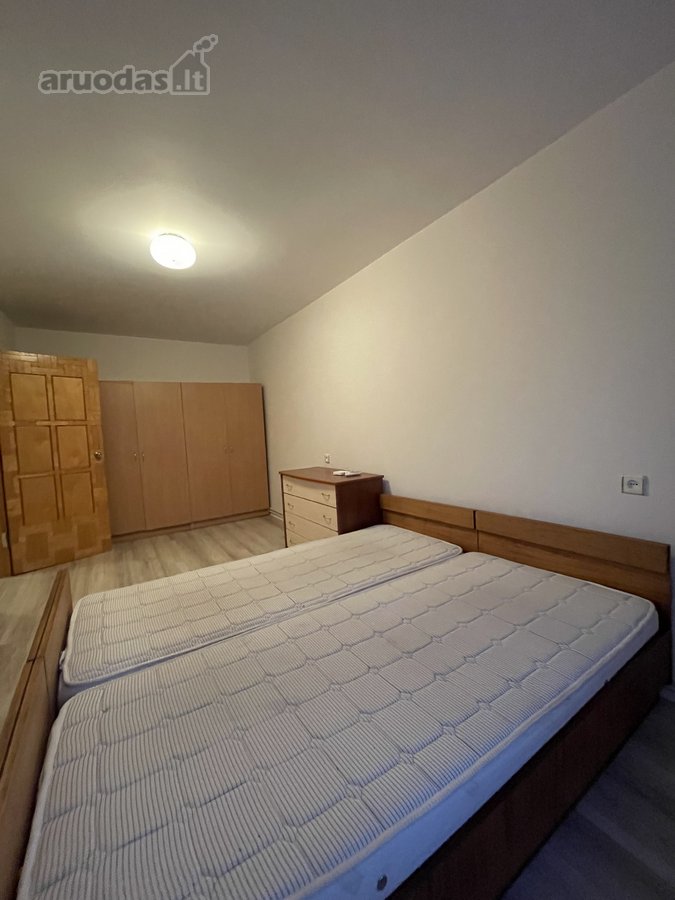 Renovuotame name dviejų kambarių butas - nuotraukos Nr. 13
