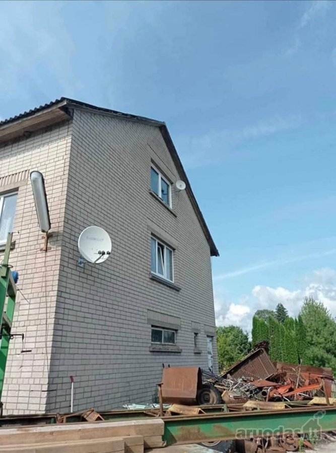 Parduodamas Erdvus 316 M² Namas Su 33 A Sklypu - nuotraukos Nr. 2