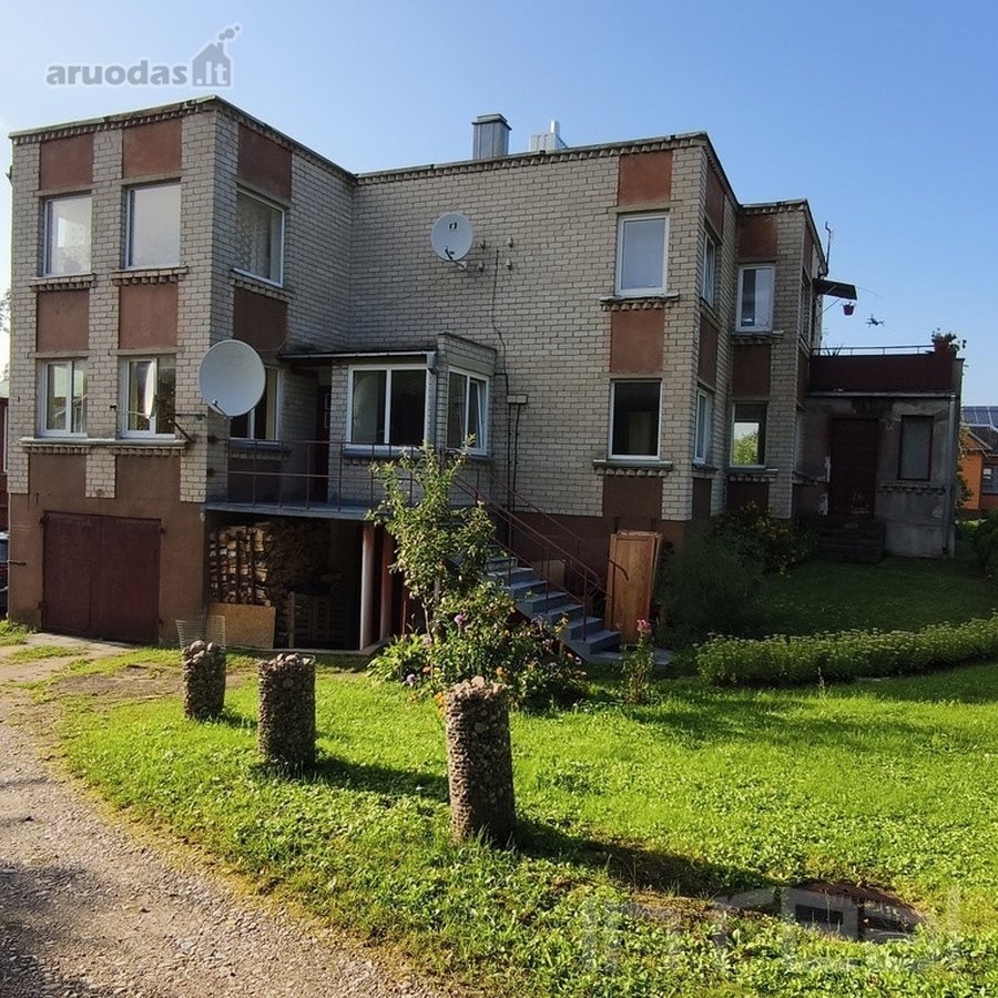 * parduodama trijų kambarių, pusė gyvenamojo - nuotraukos Nr. 2