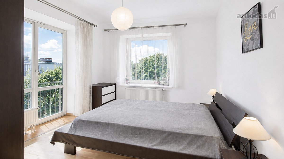 Nuomojamas erdvus 3 kambarių butas S. - nuotraukos Nr. 10