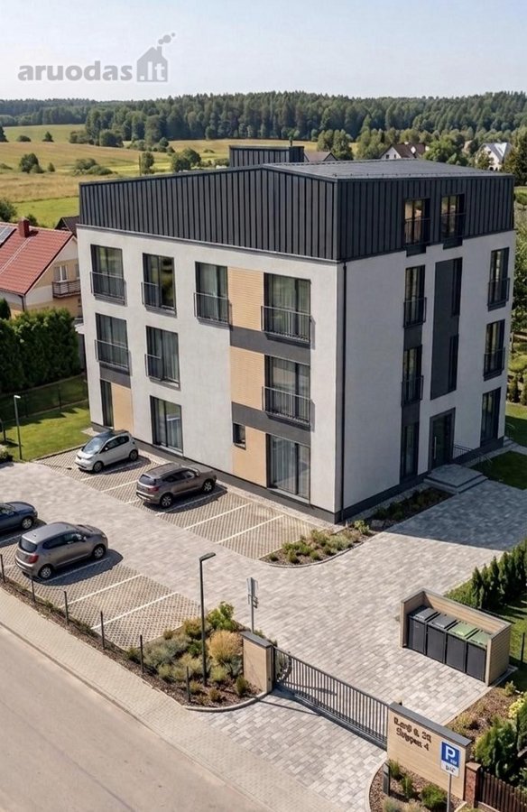 Parduodamas erdvus trijų kambarių butas per 2 - nuotraukos Nr. 2