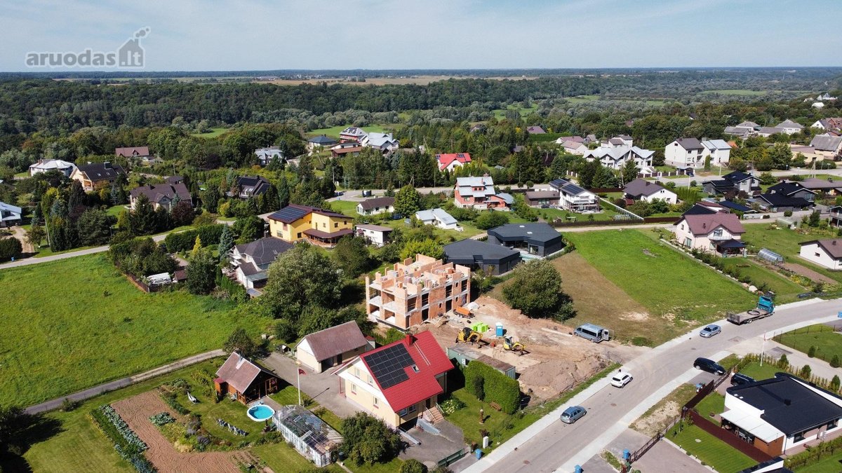 Parduodamas erdvus trijų kambarių butas per 2 - nuotraukos Nr. 7