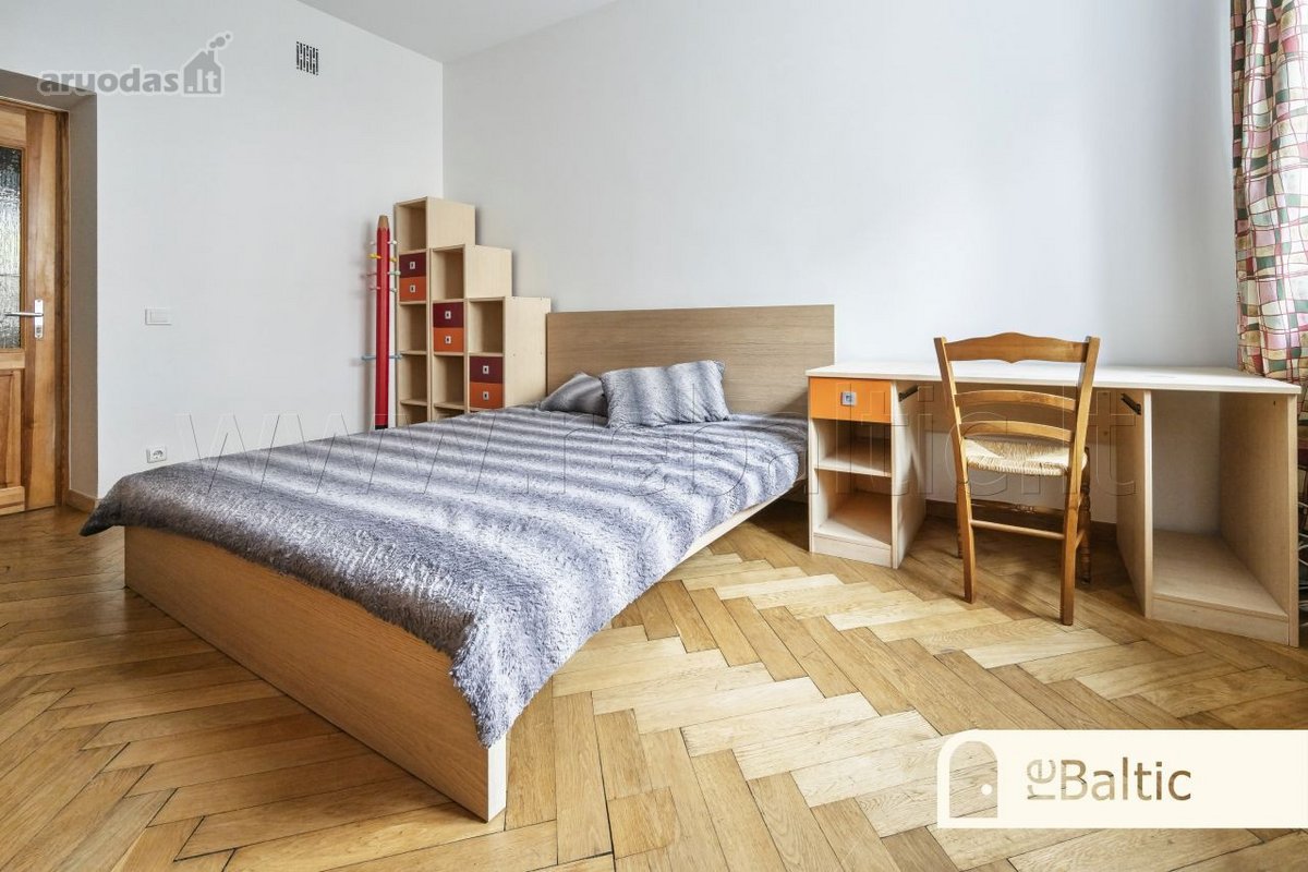 Erdvus trijų kambarių butas Senamiestyje su - nuotraukos Nr. 18