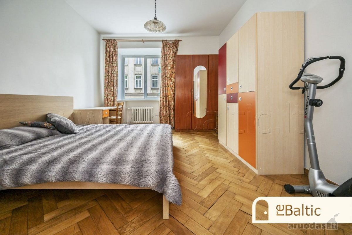 Erdvus trijų kambarių butas Senamiestyje su - nuotraukos Nr. 19
