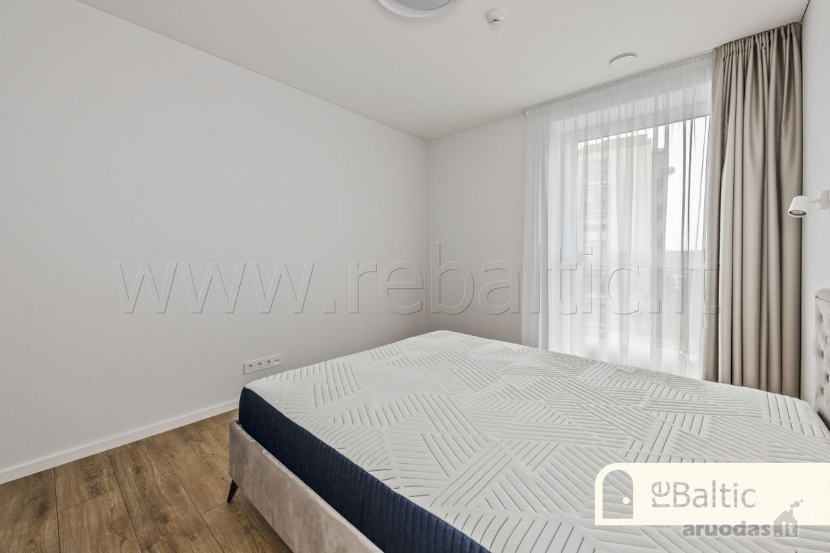 Stilingi, trijų kambarių apartamentai &bdquo - nuotraukos Nr. 13