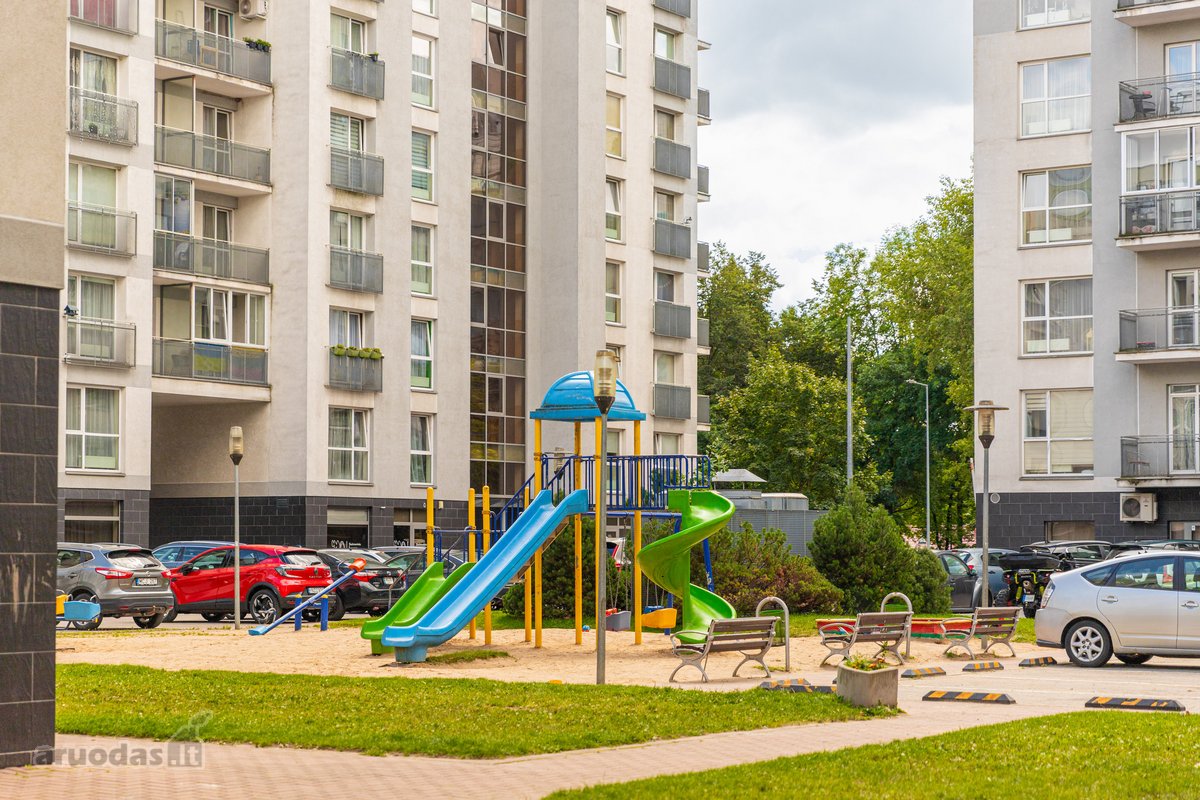Parduodamas erdvus 3 kambarių butas Šiaurės - nuotraukos Nr. 23