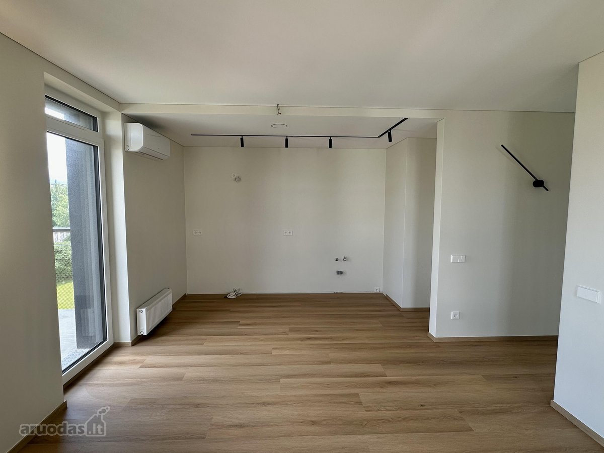 Parduodamas išskirtinai įrengtas 2 kambarių - nuotraukos Nr. 4