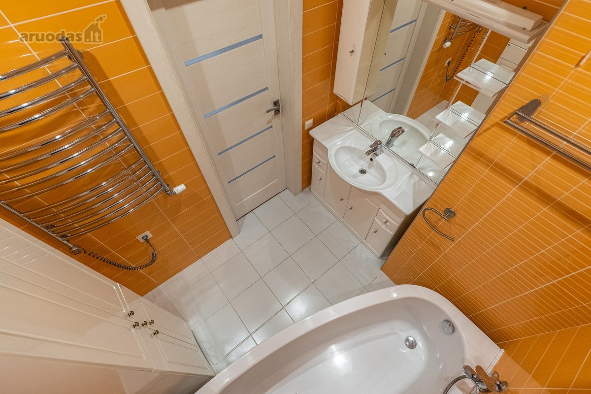 Nuomojamas nuostabus 3k. 84 m2 erdvus butas - nuotraukos Nr. 15