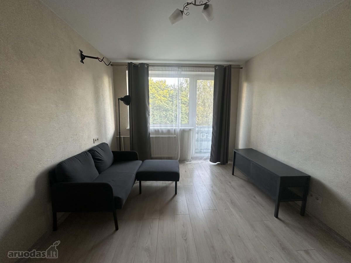 Nuomojamas šviesus 2 nepereinamų kambarių - nuotraukos Nr. 2