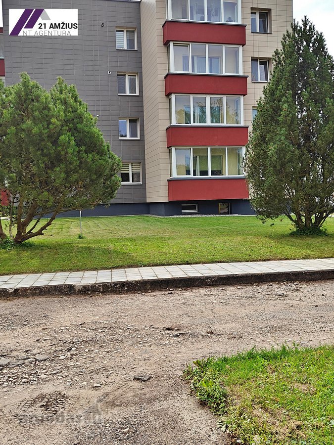 Parduodamas tvarkingas ir šviesus 2 kambarių - nuotraukos Nr. 2