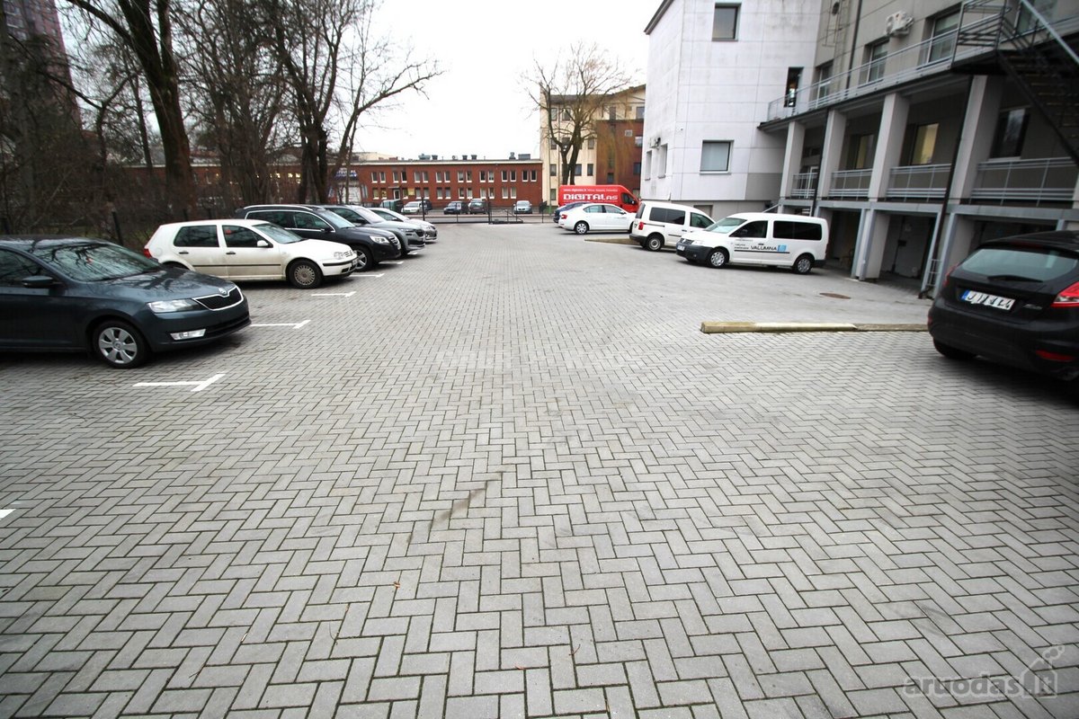 Išnuomojamos naujai suremontuotos biuro - nuotraukos Nr. 5