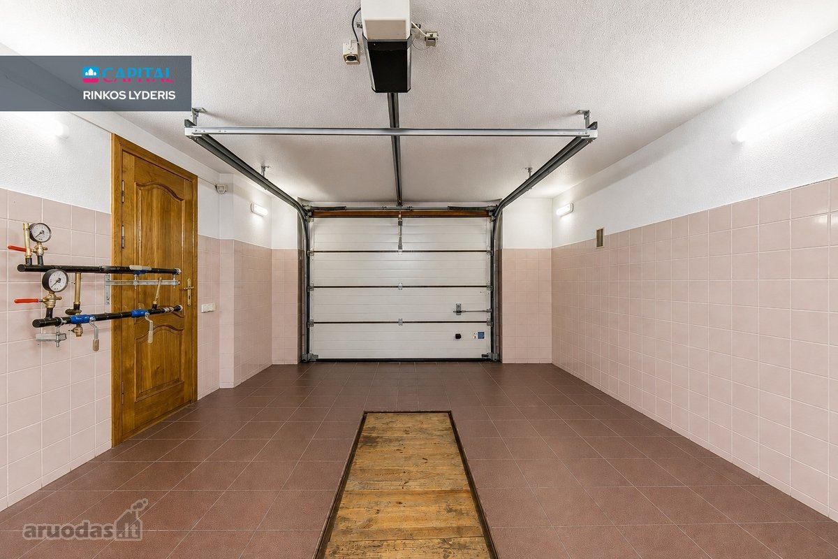 Parduodamas Erdvus 218 Kv. M Namas Klaipėdoje - nuotraukos Nr. 38