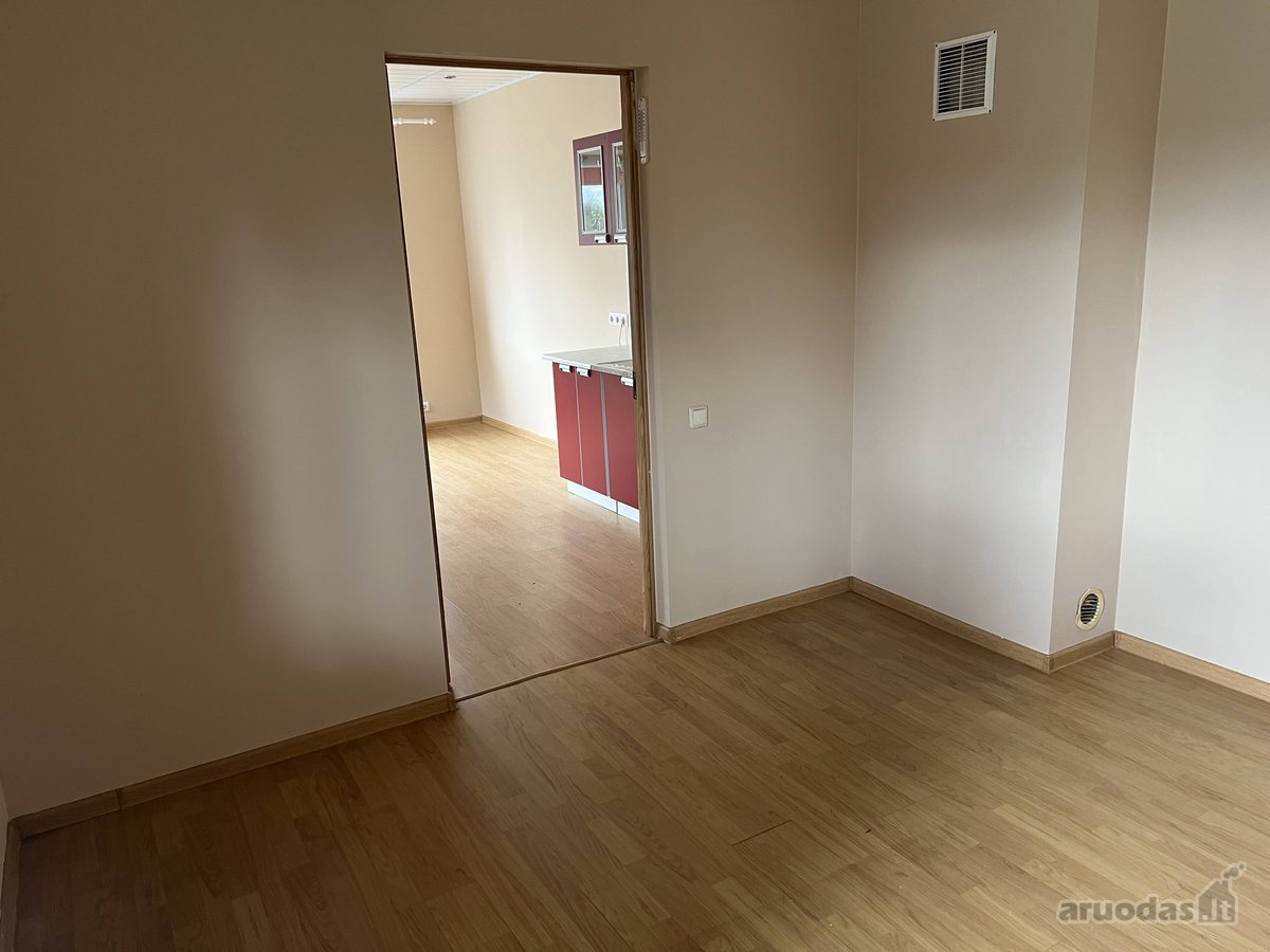 Parduodamas namo dalis miesto centre; - nuotraukos Nr. 3