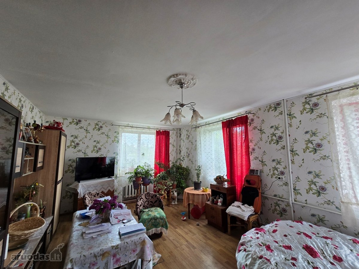 Molėtų priemiestyje parduodamas erdvus dviejų - nuotraukos Nr. 15