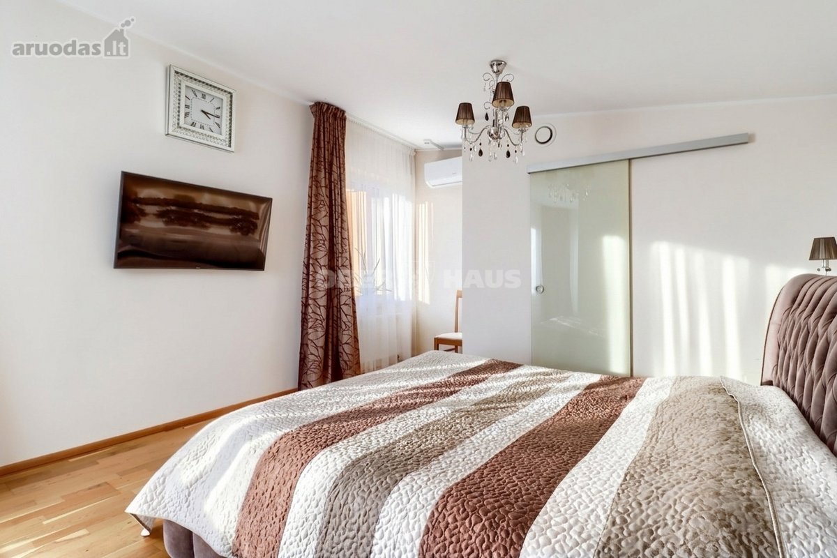 Parduodamas išskirtinis 4 kambarių butas per - nuotraukos Nr. 16