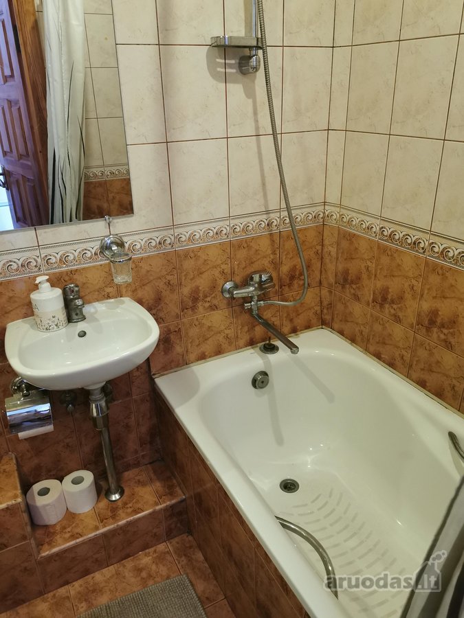 Tvarkingas butas, ąžuolo parketas, vonia - nuotraukos Nr. 2