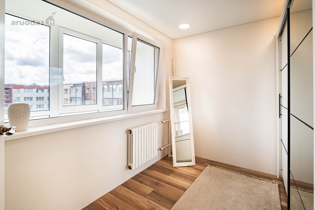 Parduodamas pilnai suremontuotas 4 kambarių - nuotraukos Nr. 13