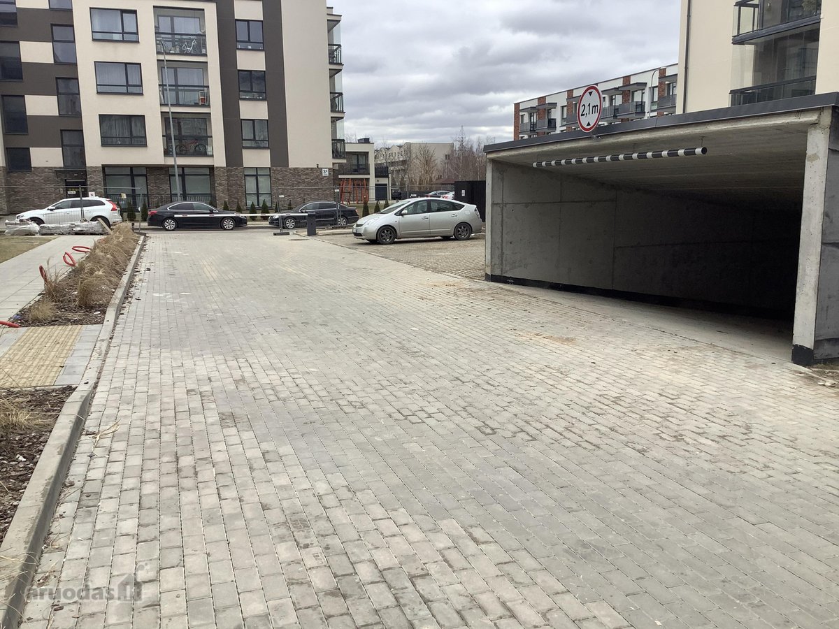 Išnuomojamas sausas požeminis garažas - nuotraukos Nr. 11