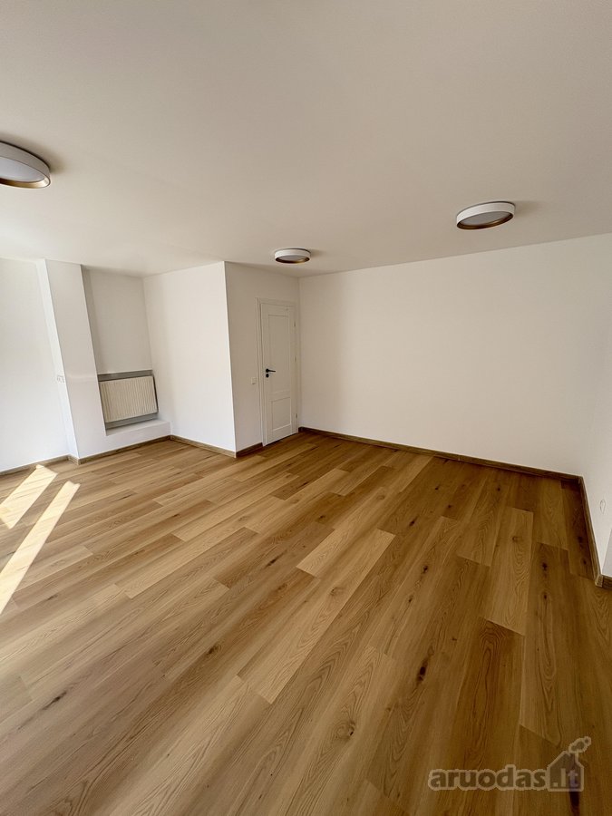 Nuomojamos šviesios ir jaukios komercinės - nuotraukos Nr. 12