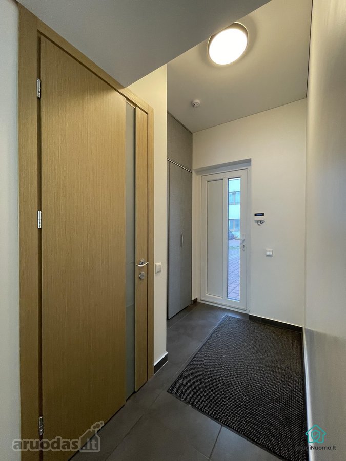 Išnuomojamas erdvus bei šviesus 3 kambarių, - nuotraukos Nr. 28