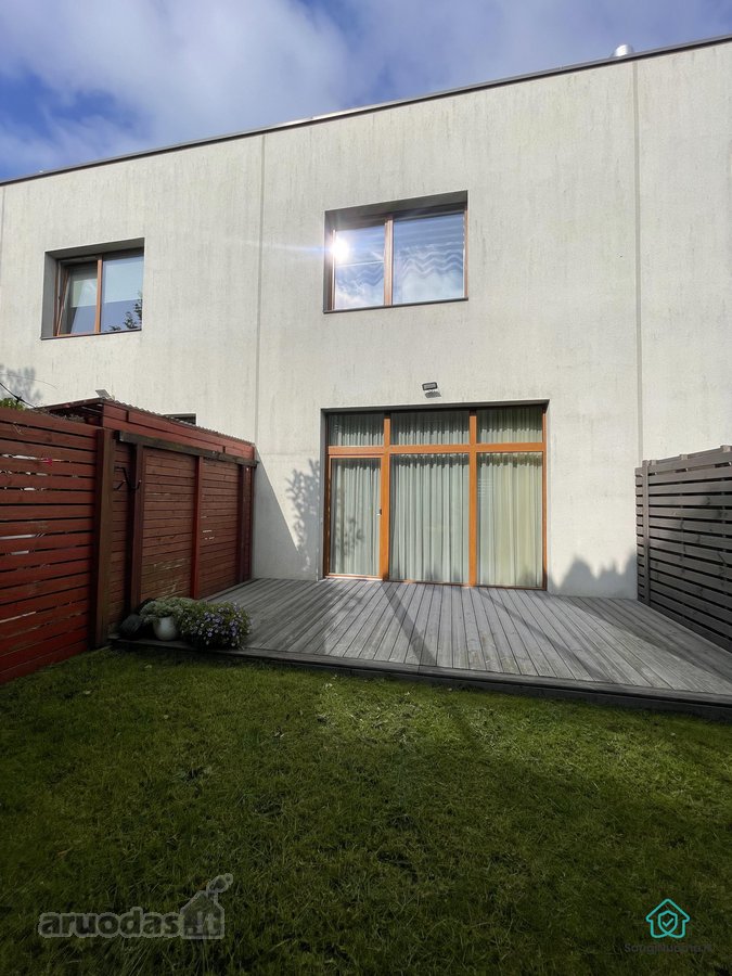 Išnuomojamas erdvus bei šviesus 3 kambarių, - nuotraukos Nr. 8