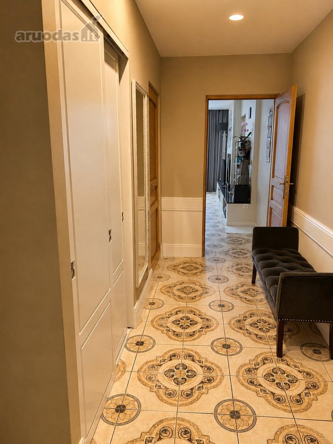 Parduodamas erdvus dviejų aukštų 138,69 m² - nuotraukos Nr. 8