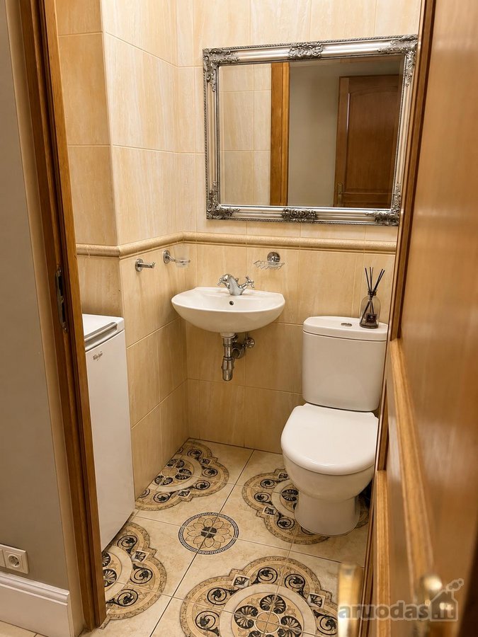 Parduodamas erdvus dviejų aukštų 138,69 m² - nuotraukos Nr. 9