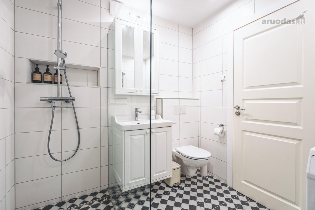 Nuomojamas išskirtinis, erdvus 70 m2 butas - nuotraukos Nr. 19