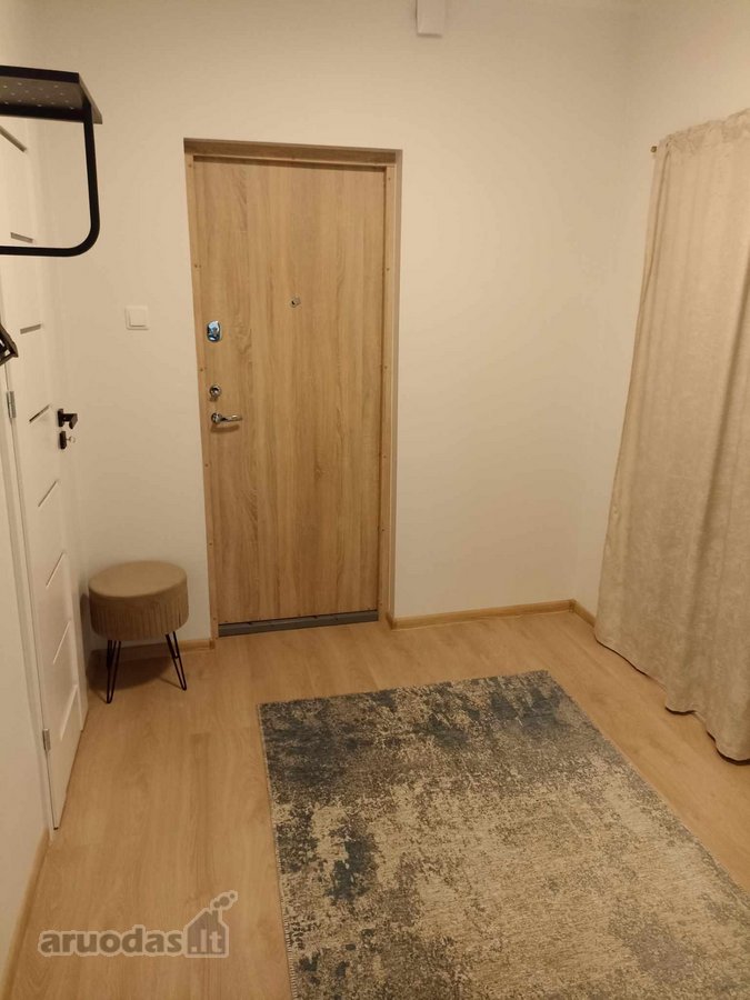 Išnuomojamas šviesus ir jaukus trijų kambarių - nuotraukos Nr. 12