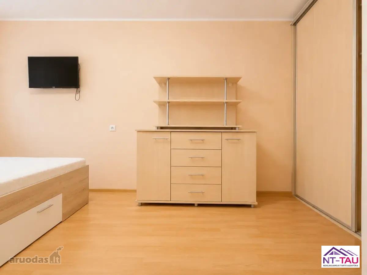 Išnuomojamas Erdvus 3 Kambarių Butas - nuotraukos Nr. 4