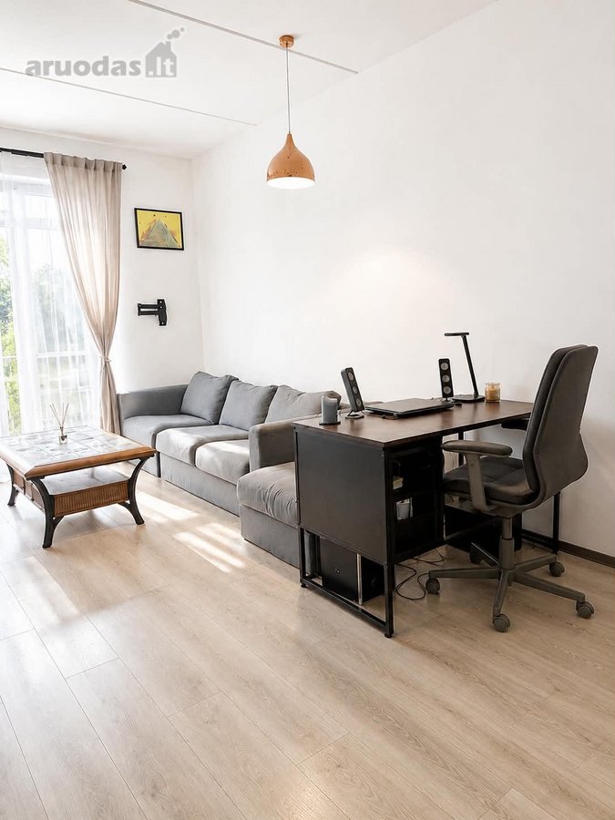 Skubiai parduodamas erdvus 1,5 kambario butas - nuotraukos Nr. 3