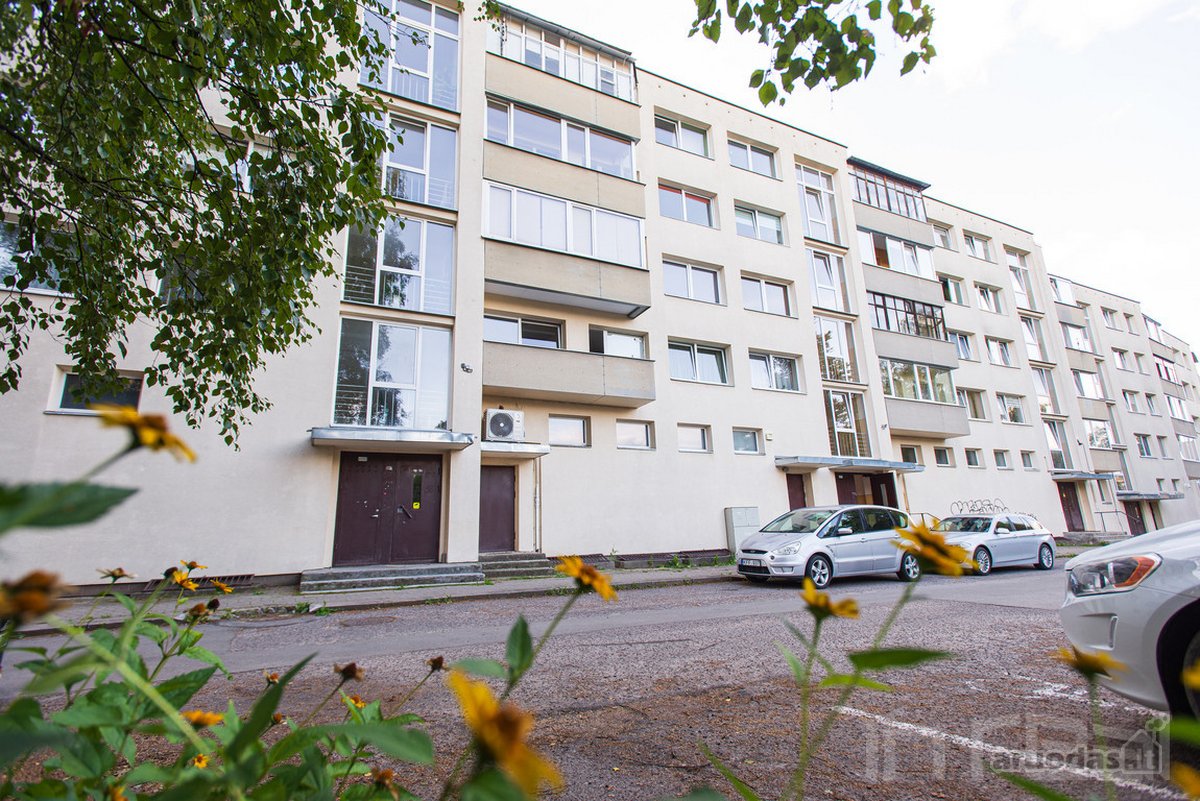 Parduodamas 2 Kambarių Butas Renovuotame Name - nuotraukos Nr. 2