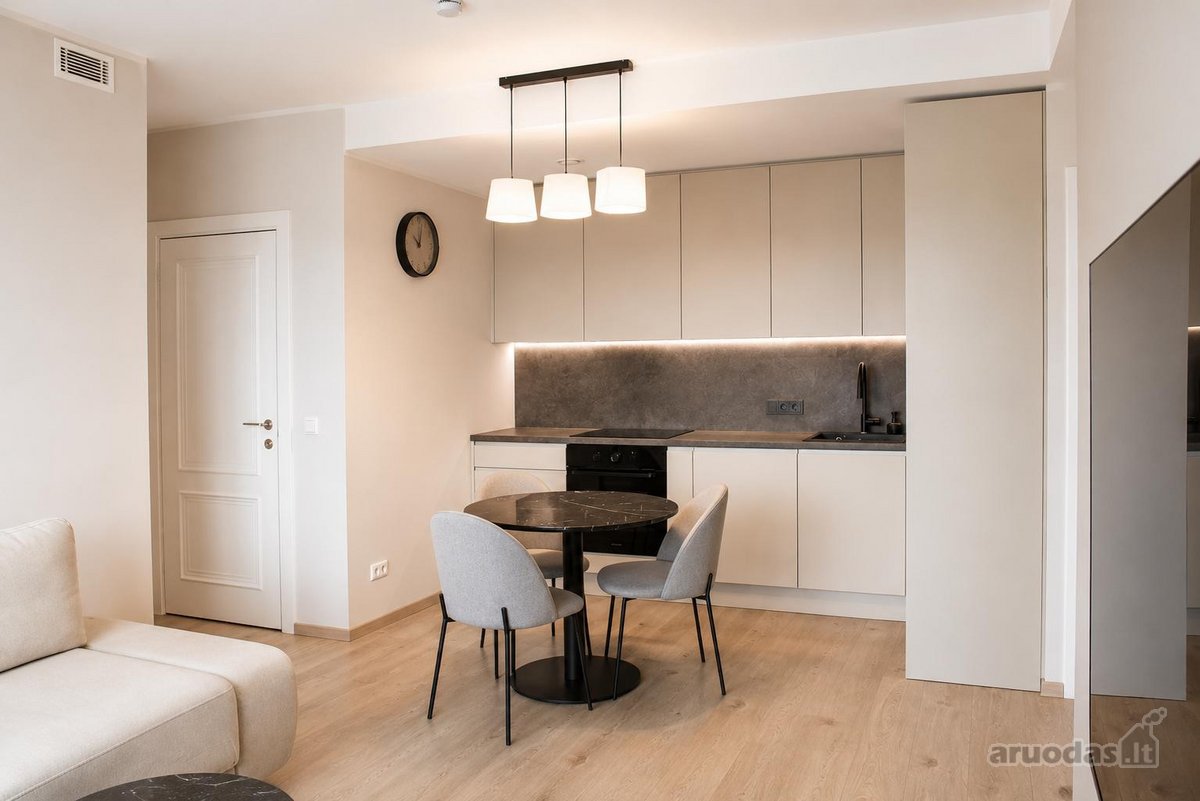 Parduodamas moderniai ir kokybiškai įrengtas - nuotraukos Nr. 19