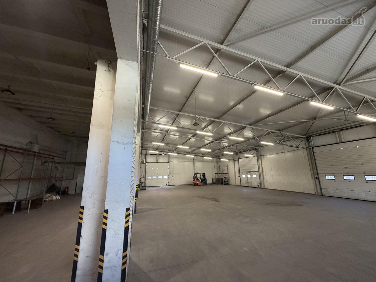 Nuomojamos 300 m2 ofiso patalpos ir 1500 m2 - nuotraukos Nr. 8
